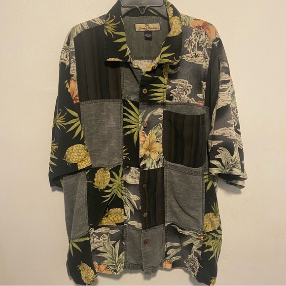 Tommy Bahama Other - Tommy Bahama Men’s Button Down Shirt Size Large Tropical Silk Beach Vacation